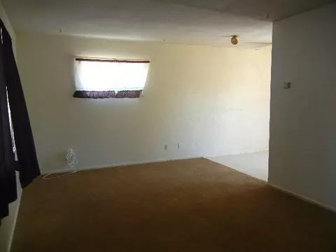 38651 36th St E, Palmdale, CA 93550 photo 2