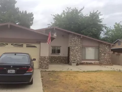 1208 Pondera St E, Lancaster, CA 93535 photo 1