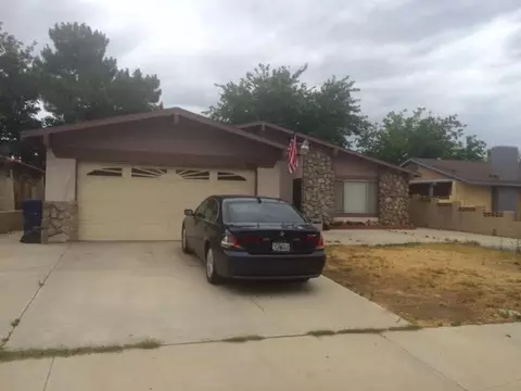 1208 Pondera St E, Lancaster, CA 93535 photo 3