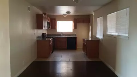 38520 33rd St E, Palmdale, CA 93550 photo 3