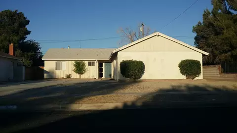 38520 33rd St E, Palmdale, CA 93550 photo 1