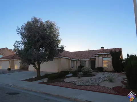 37637 57th St E, Palmdale, CA 93552 photo 2