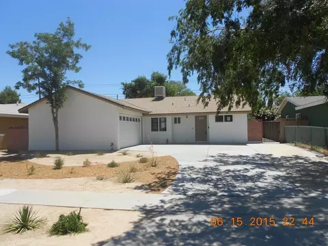 45432 3rd St, Lancaster, CA 93535 photo 1