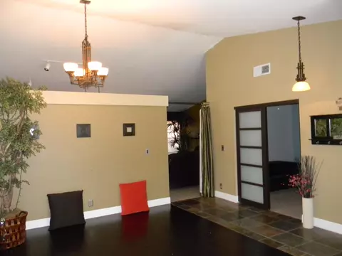 43219 Vineyard Dr, Lancaster, CA 93535 photo 5