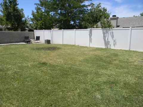 43219 Vineyard Dr, Lancaster, CA 93535 photo 24