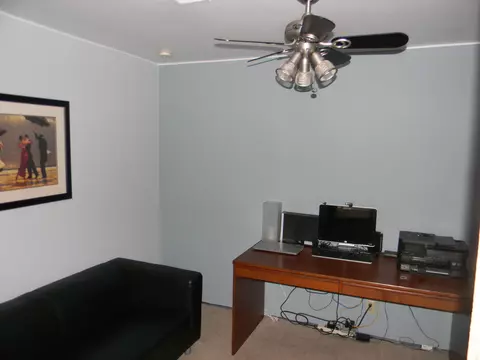 43219 Vineyard Dr, Lancaster, CA 93535 photo 18