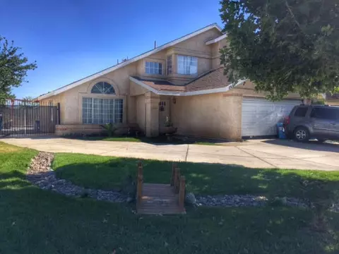 2642 Regal Ct, Lancaster, CA 93535 photo 2