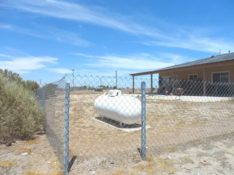 36020 Lockhart Ave, Palmdale, CA 93552 photo 5