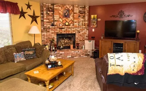 27300 Needles Ct, Tehachapi, CA 93561 photo 10