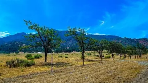27300 Needles Ct, Tehachapi, CA 93561 photo 6