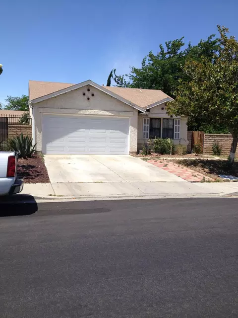 37167 28th St E, Palmdale, CA 93550 photo 1