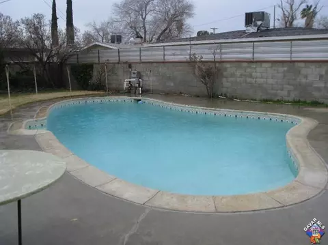 44423 3rd St, Lancaster, CA 93535 photo 8