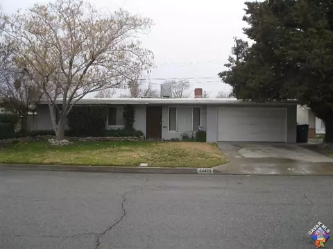 44423 3rd St, Lancaster, CA 93535 photo 2