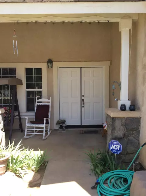42328 Daniel Dr, Lancaster, CA 93536 photo 2