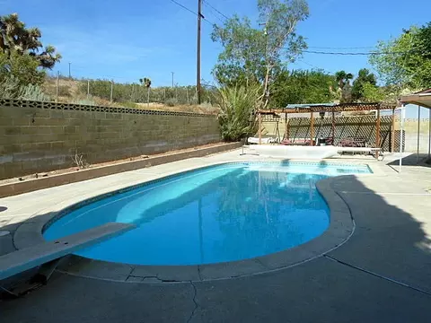 318 Avenue R12 E, Palmdale, CA 93550 photo 3