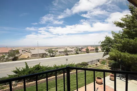 6905 Granada Dr, Palmdale, CA 93551 photo 25