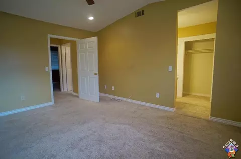 43044 Fenner Ave, Lancaster, CA 93536 photo 14