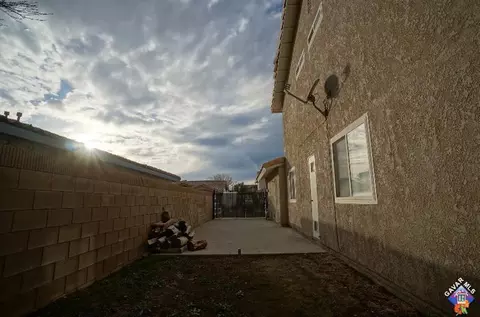 43044 Fenner Ave, Lancaster, CA 93536 photo 17
