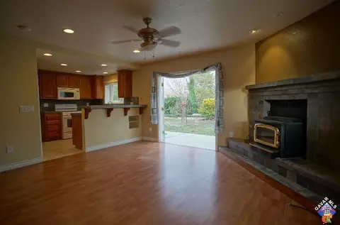43044 Fenner Ave, Lancaster, CA 93536 photo 7