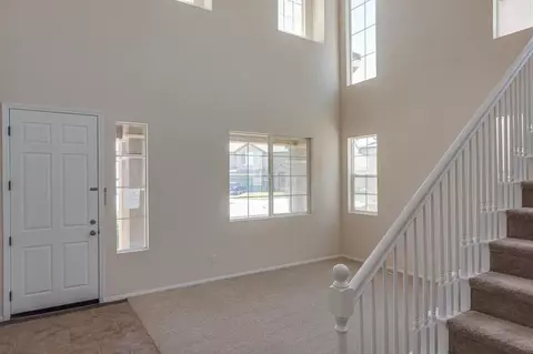 44821 Ruthron St, Lancaster, CA 93536 photo 2