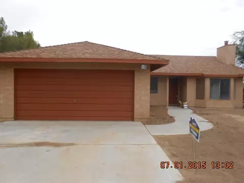 8031 Avenue E W, Lancaster, CA 93536 photo 1