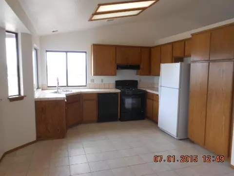 8031 Avenue E W, Lancaster, CA 93536 photo 14