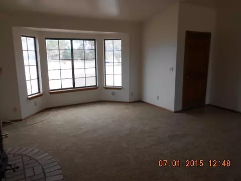 8031 Avenue E W, Lancaster, CA 93536 photo 7