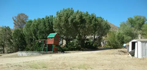9331 Northside Dr, Leona Valley, CA 93551 photo 2