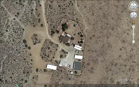 32000 263rd St E, Llano, CA 93544 photo 2