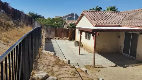 36529 James Pl, Palmdale, CA 93550 photo 4