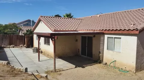 36529 James Pl, Palmdale, CA 93550 photo 6