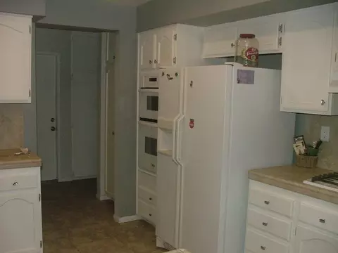 154 Eagle Ln #13, Palmdale, CA 93551 photo 4
