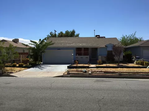 38357 16th St E, Palmdale, CA 93550 photo 1
