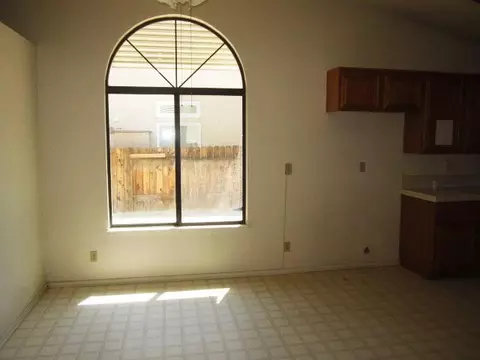 4327 Adobe Dr, Palmdale, CA 93552 photo 5