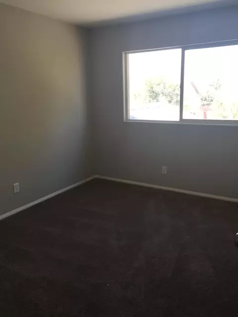2110 Lightcap St, Lancaster, CA 93535 photo 12
