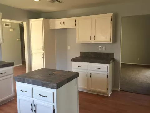 2110 Lightcap St, Lancaster, CA 93535 photo 10