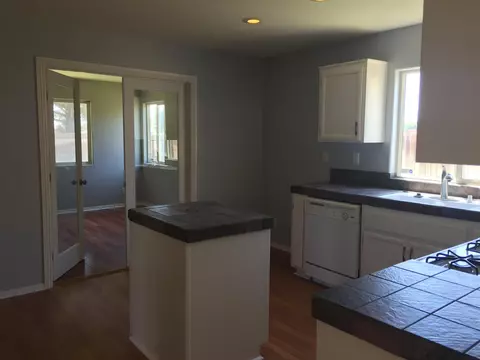 2110 Lightcap St, Lancaster, CA 93535 photo 7