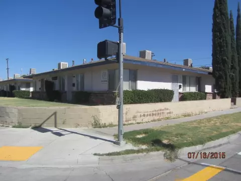 300 Lancaster Blvd E, Lancaster, CA 93535 photo 3