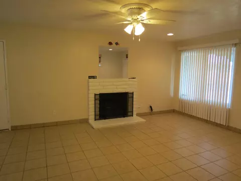 17755 Valeport Ave, Lancaster, CA 93535 photo 5