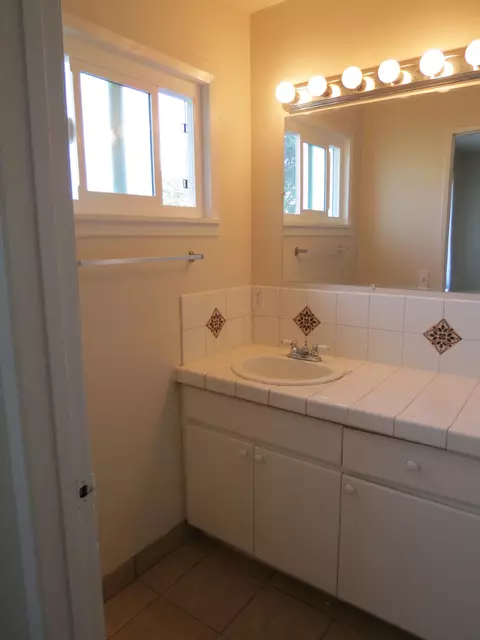 17755 Valeport Ave, Lancaster, CA 93535 photo 10