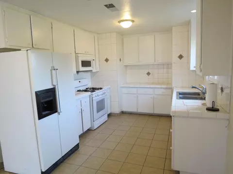 17755 Valeport Ave, Lancaster, CA 93535 photo 16