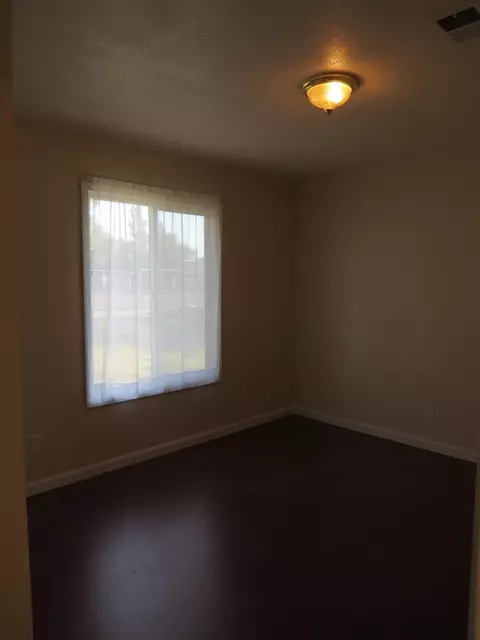 17755 Valeport Ave, Lancaster, CA 93535 photo 12
