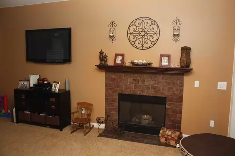 43902 Madison Ct, Lancaster, CA 93536 photo 8