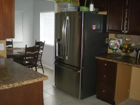 2121 Avenue I E #8, Lancaster, CA 93535 photo 6