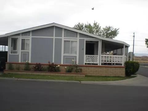 2121 Avenue I E #8, Lancaster, CA 93535 photo 2