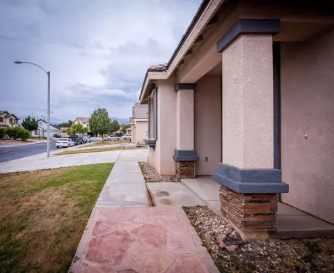 36739 Windtree Cir, Palmdale, CA 93550 photo 13