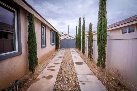 36739 Windtree Cir, Palmdale, CA 93550 photo 24