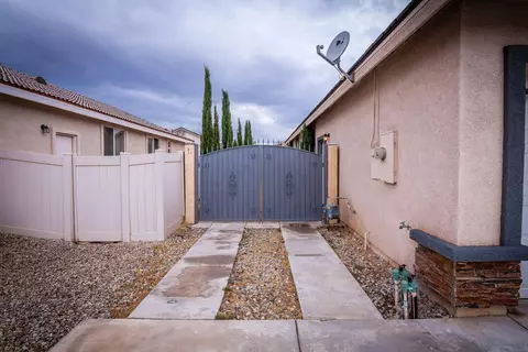 36739 Windtree Cir, Palmdale, CA 93550 photo 5