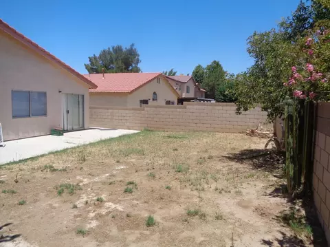 43926 Comstock Ave, Lancaster, CA 93535 photo 13