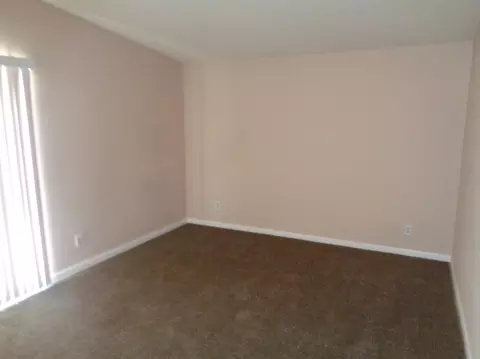 43926 Comstock Ave, Lancaster, CA 93535 photo 8